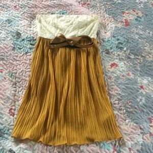 Strapless dress in ivory and golden yellow